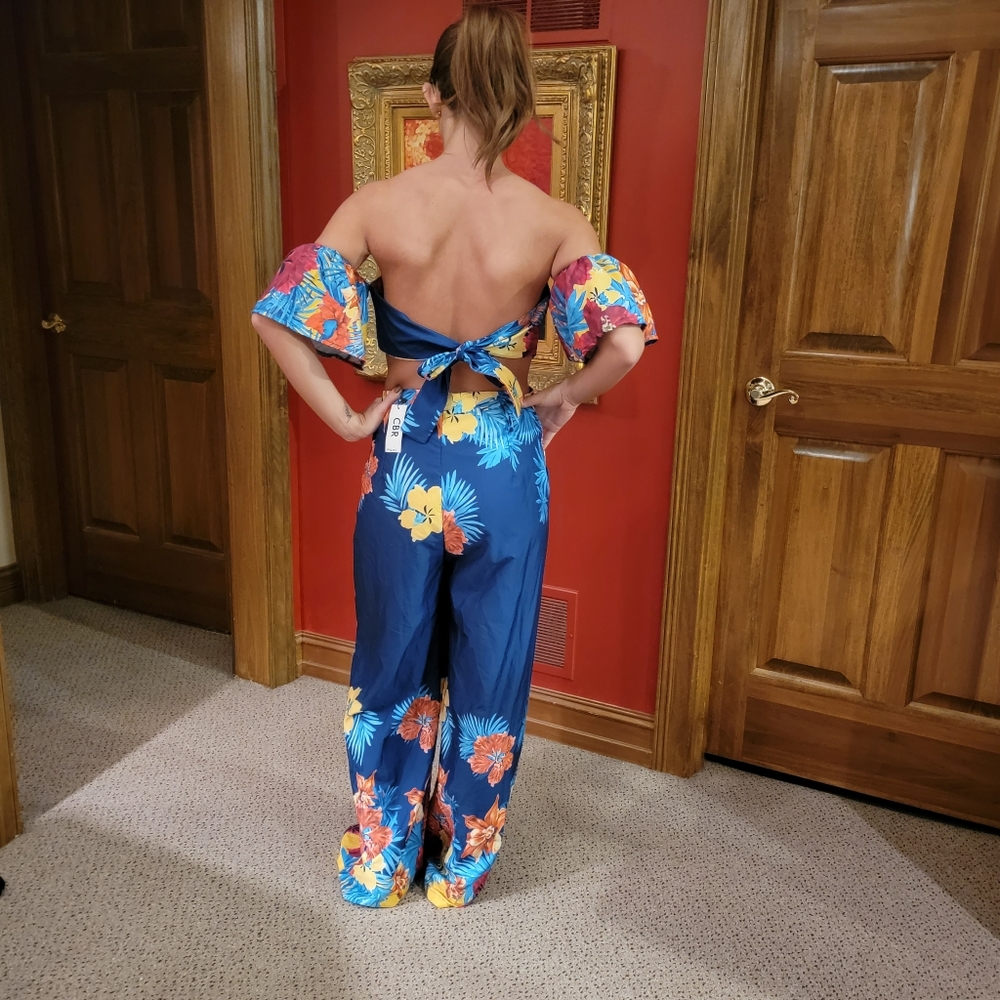 NWT colorful off shoulder pants outfit